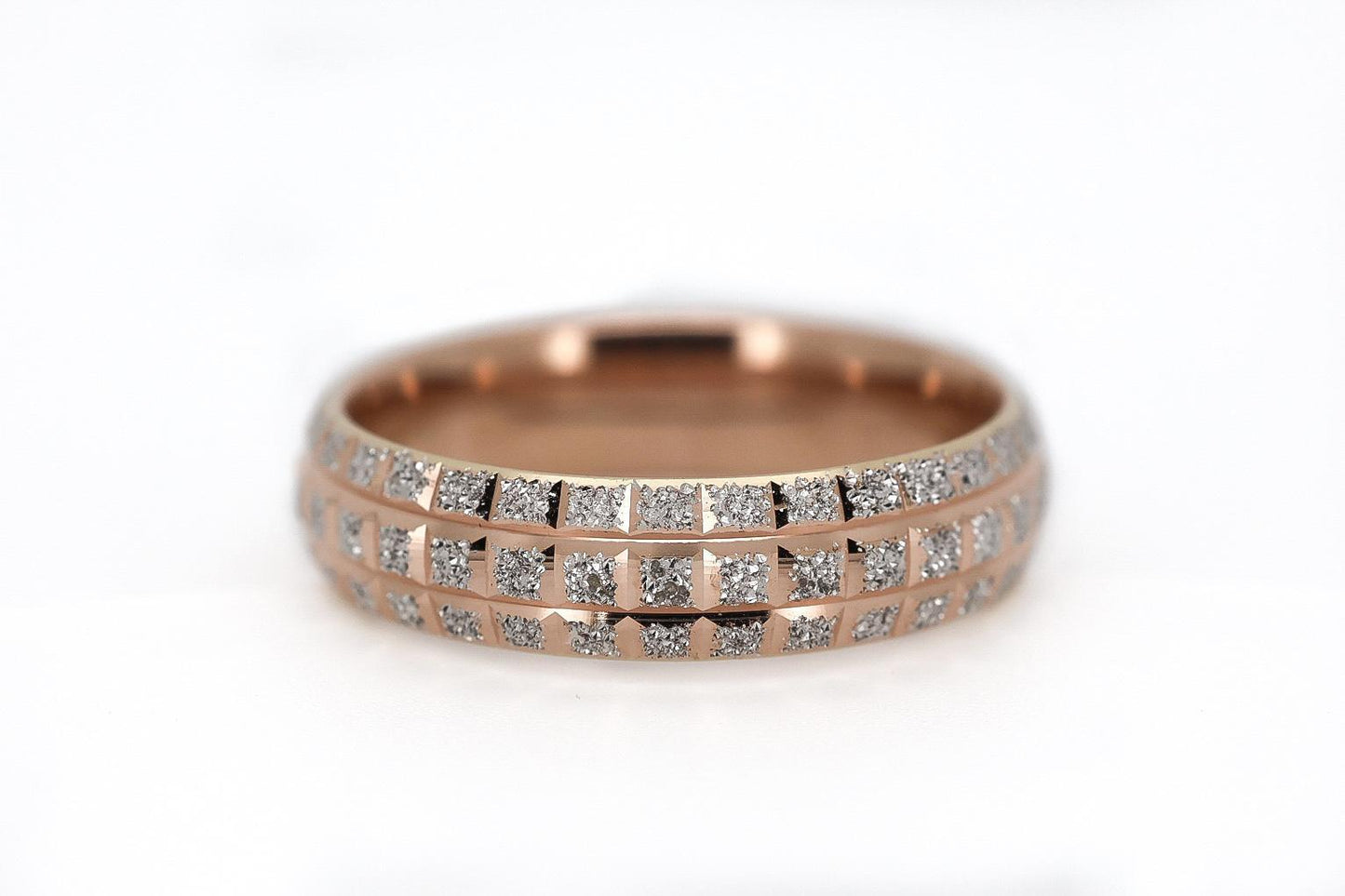 Amour Bands Wedding Bands
