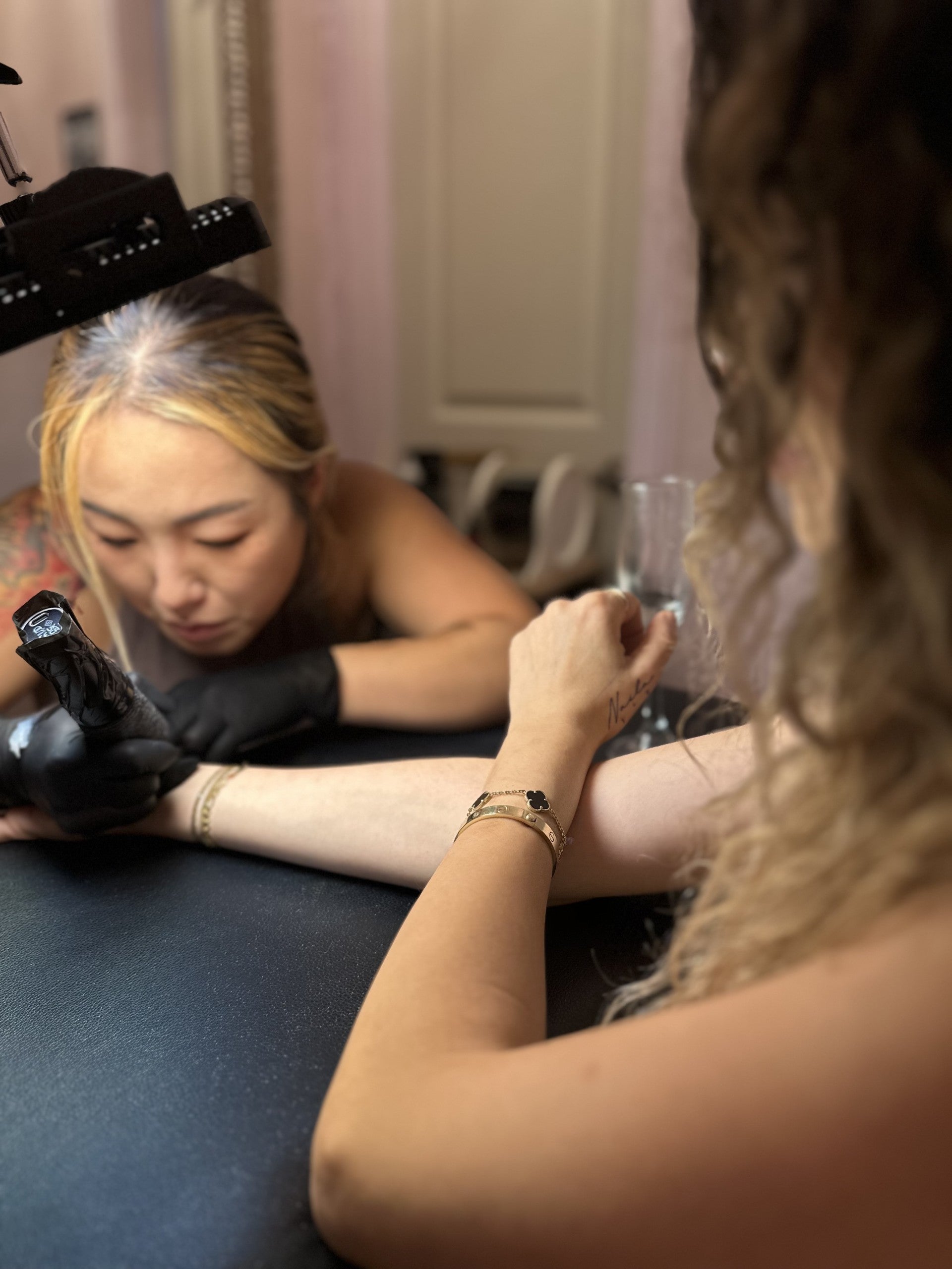 slider image slider_item_KFHNjM