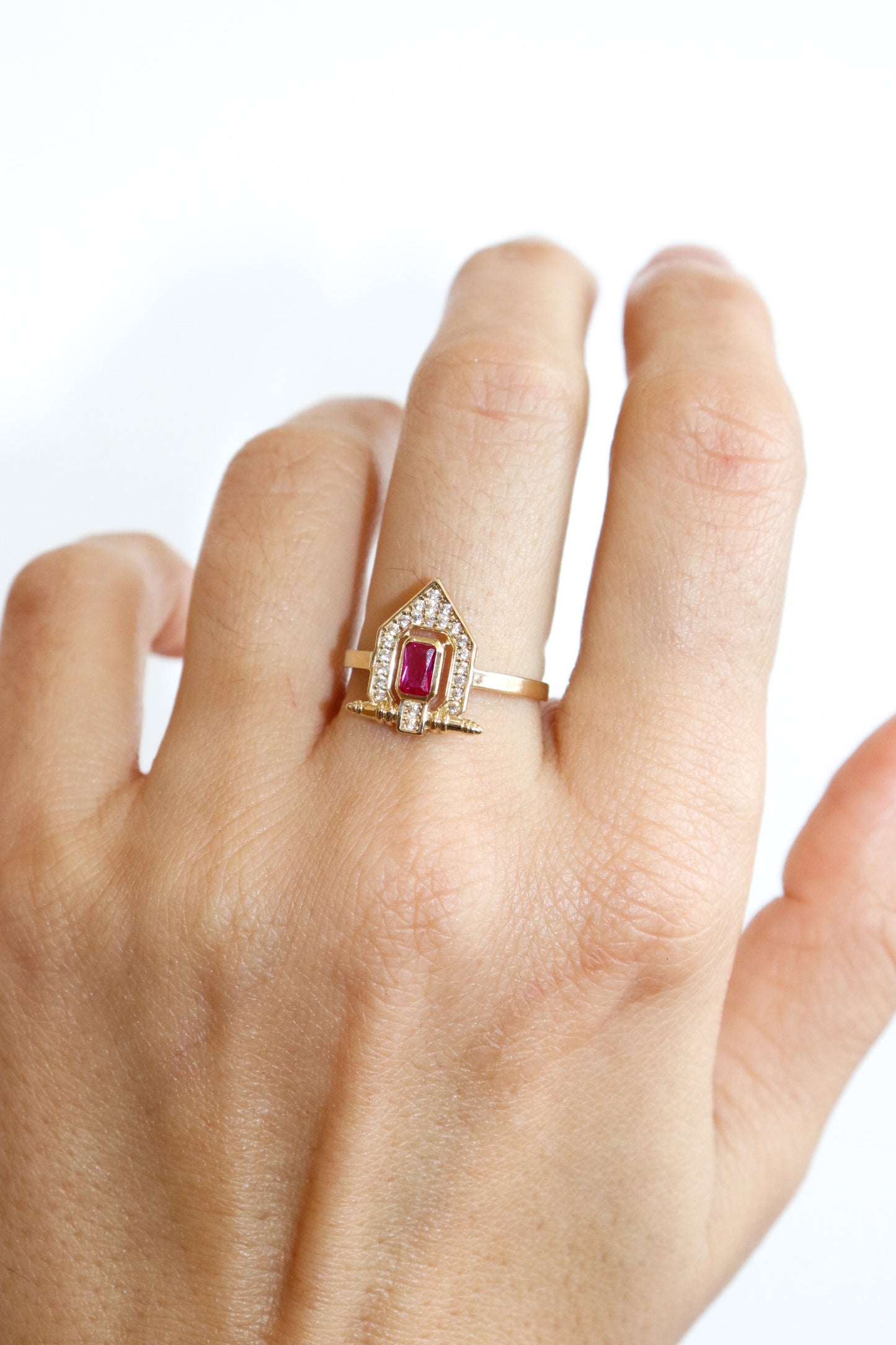 Margenta Ring