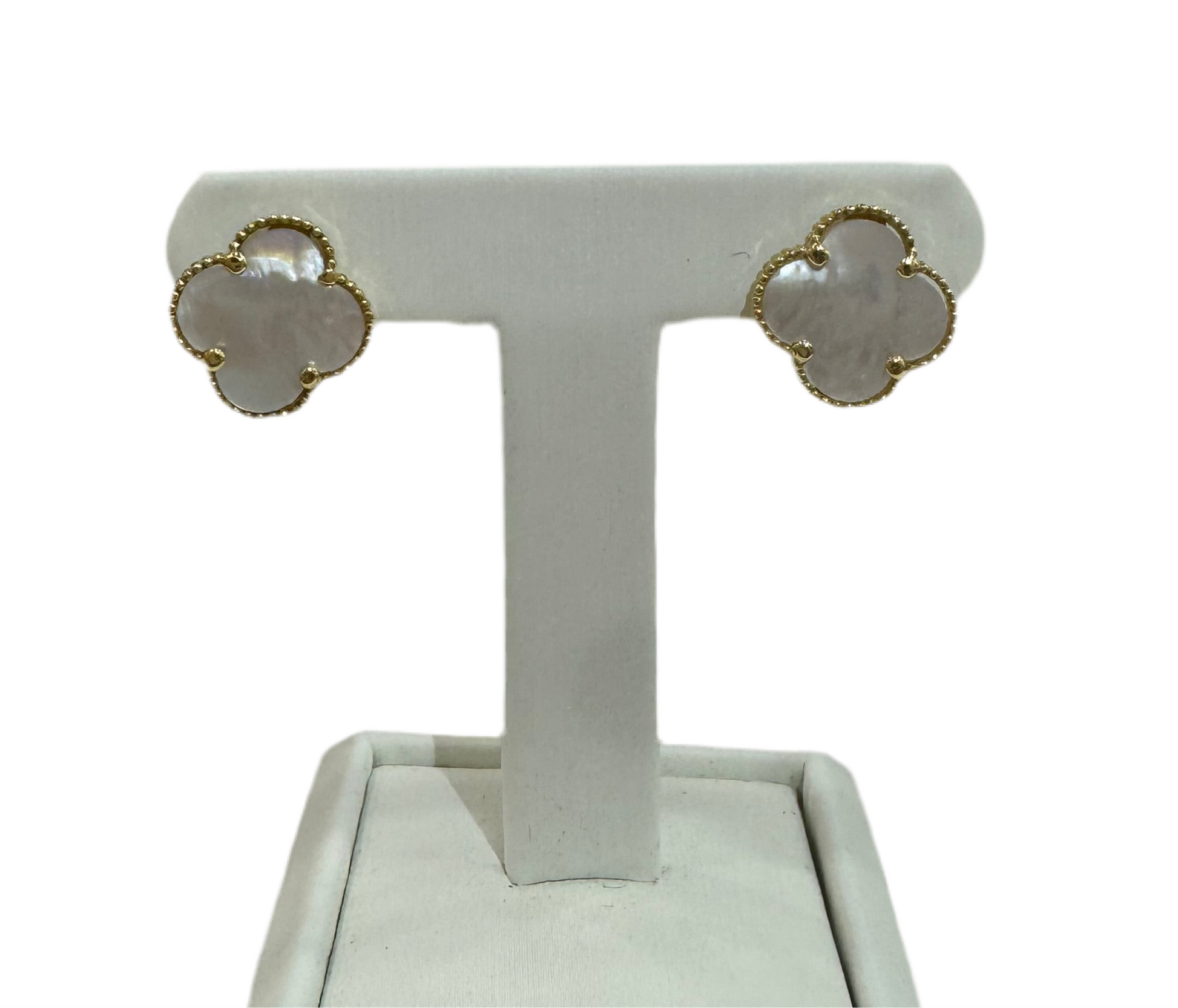 Jasel Jewelry gold earring with white clover design