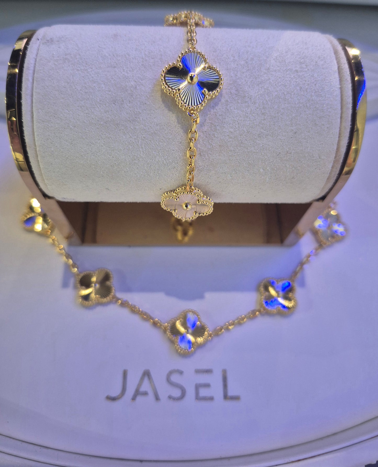 5 Clover Gold Bracelet