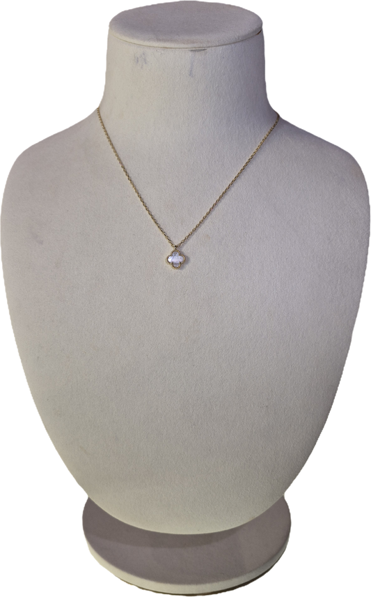 1 Clover Gold Small Mother of Pearl Necklace