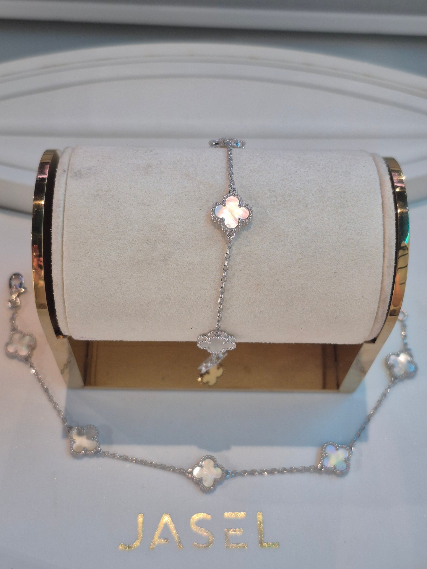 5 Clover Silver Small Mother of Pearl Bracelet