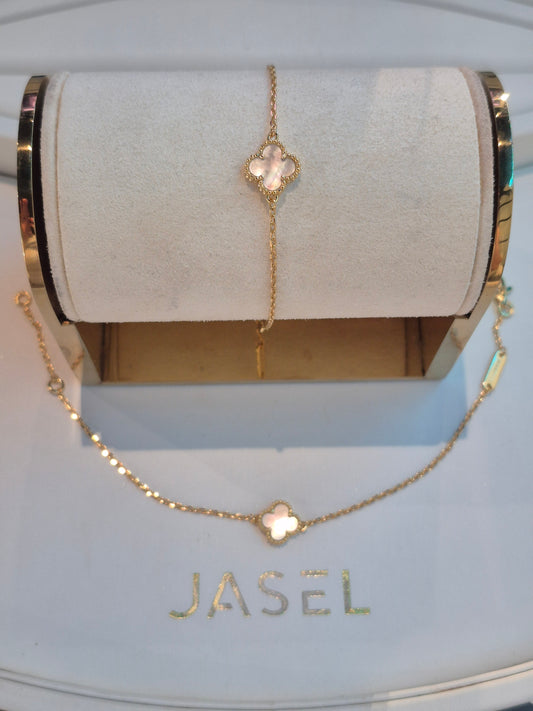 1 Clover Gold Small Mother of Pearl Bracelet