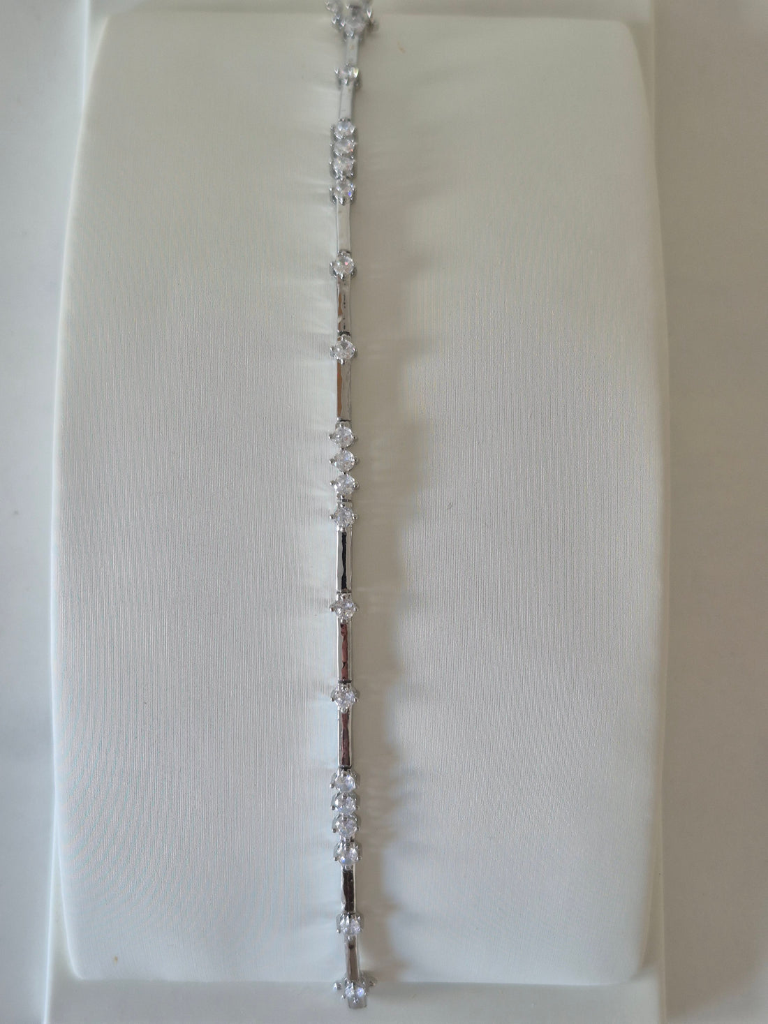 Link Chain Triple Stone Bracelet