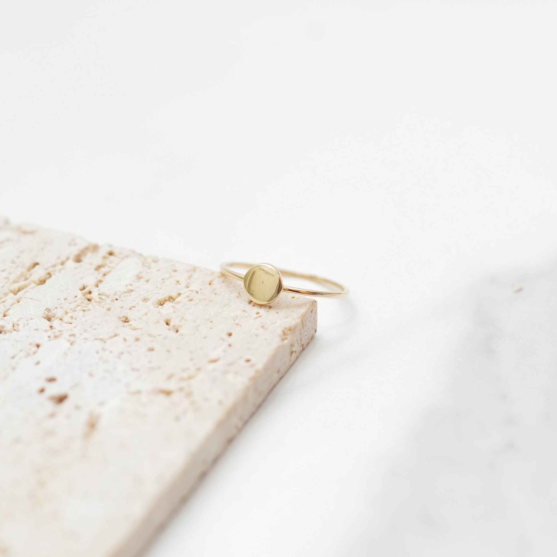 Jasel Jewelry 14K gold Jill Ring with circular design