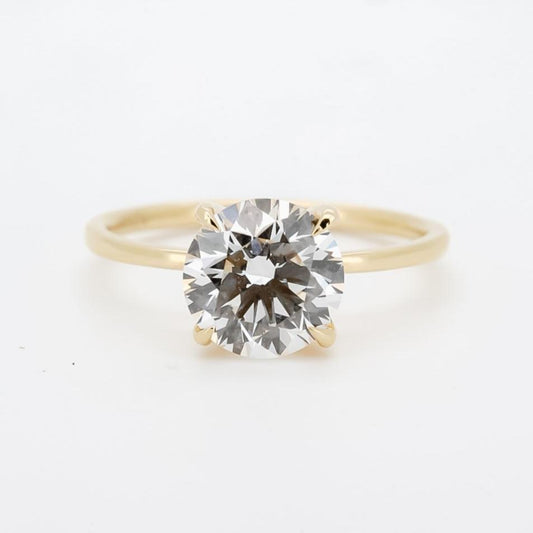 Elegant Gold Solitaire Diamond Ring