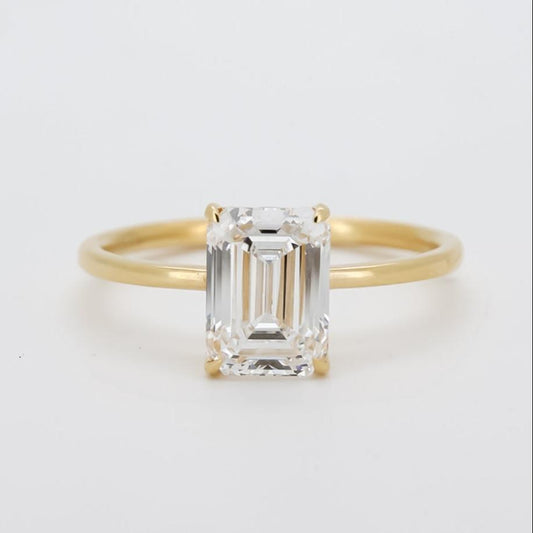 Elegant Emerald Cut Diamond Gold Ring