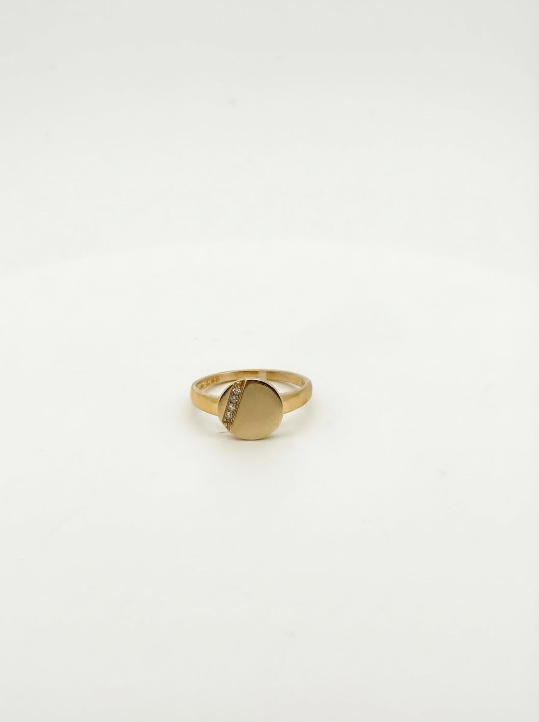 Luna Signet Ring