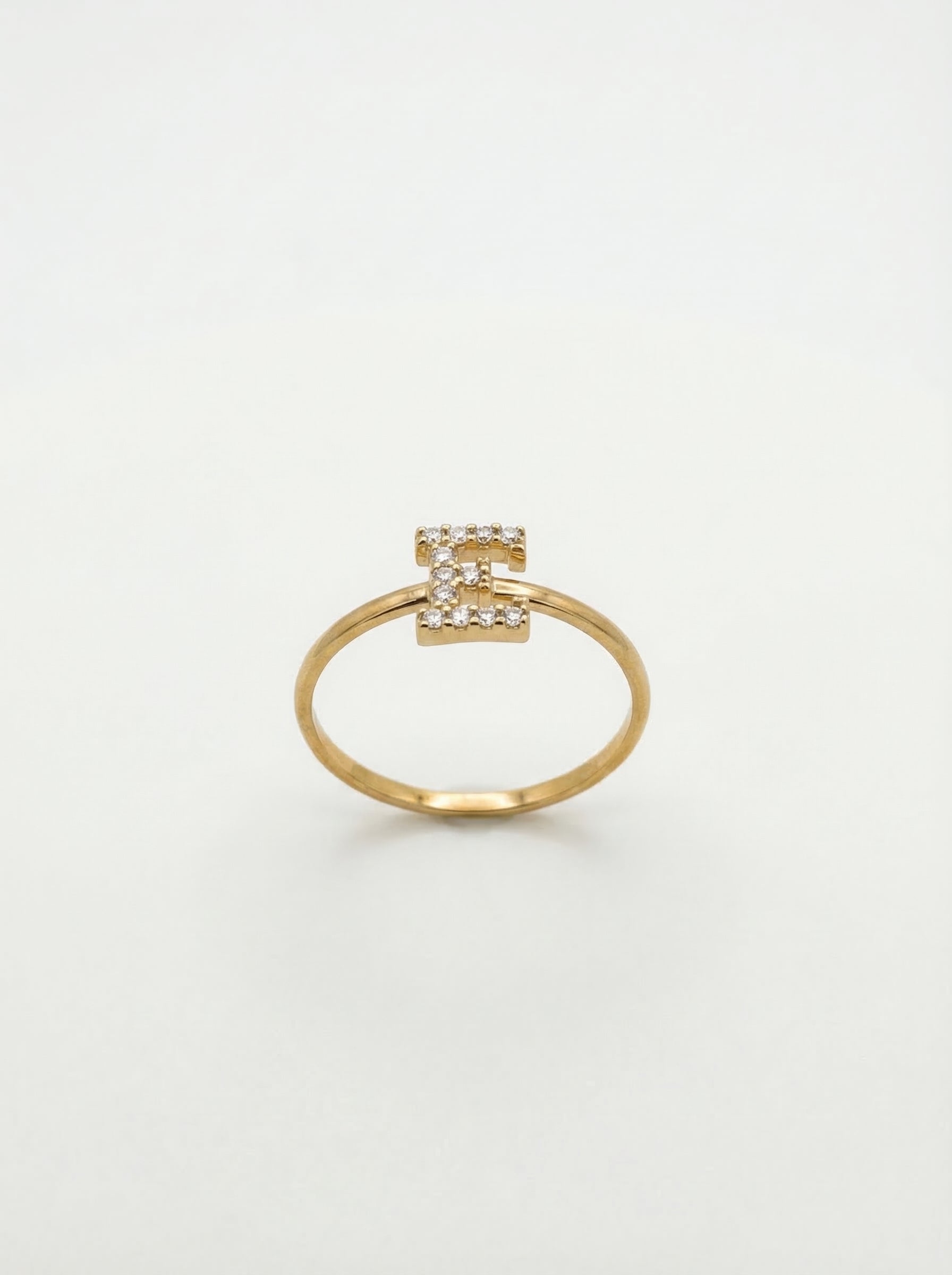 Essia Ring